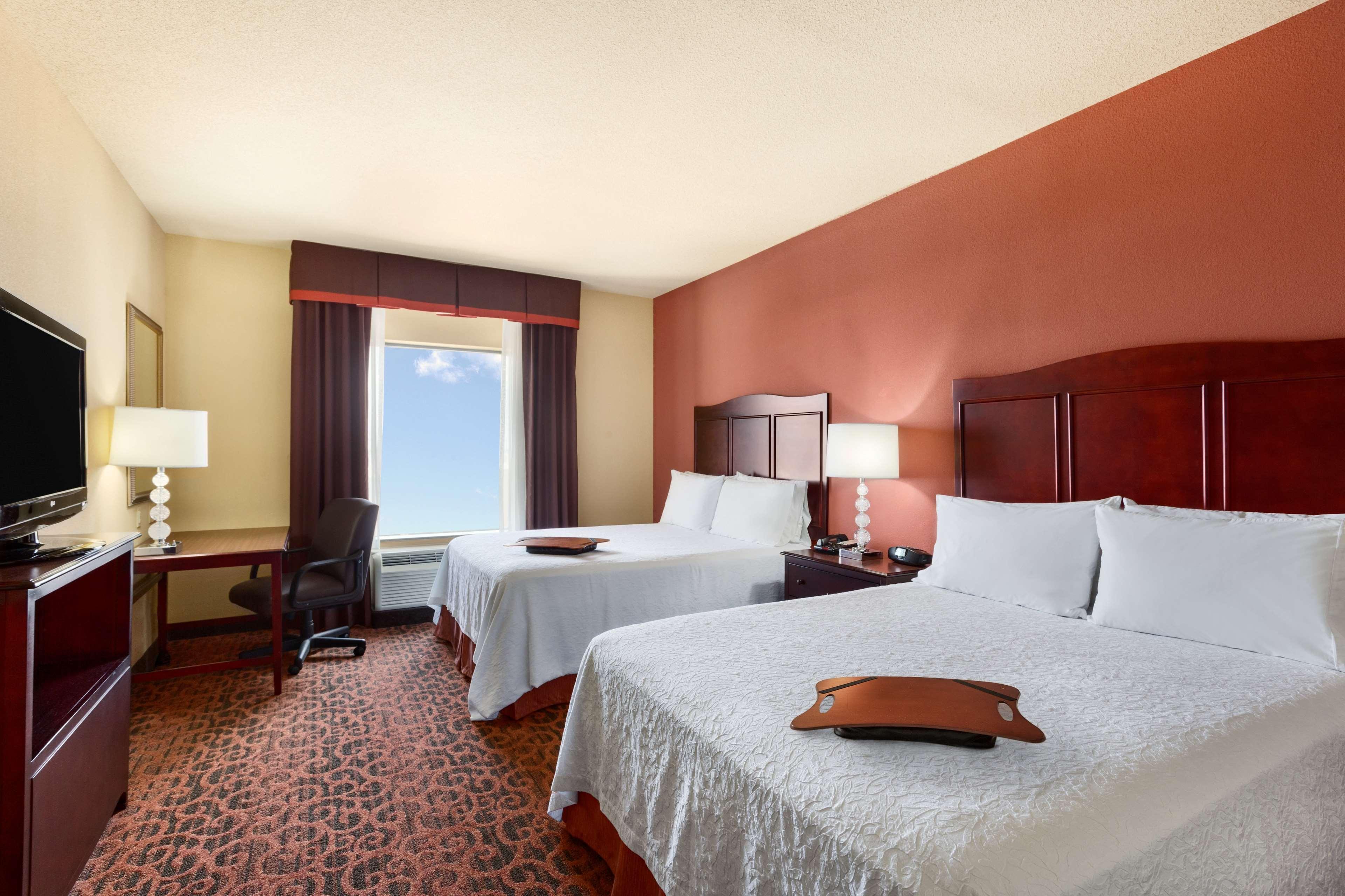 Hampton Inn & Suites Mission Εξωτερικό φωτογραφία