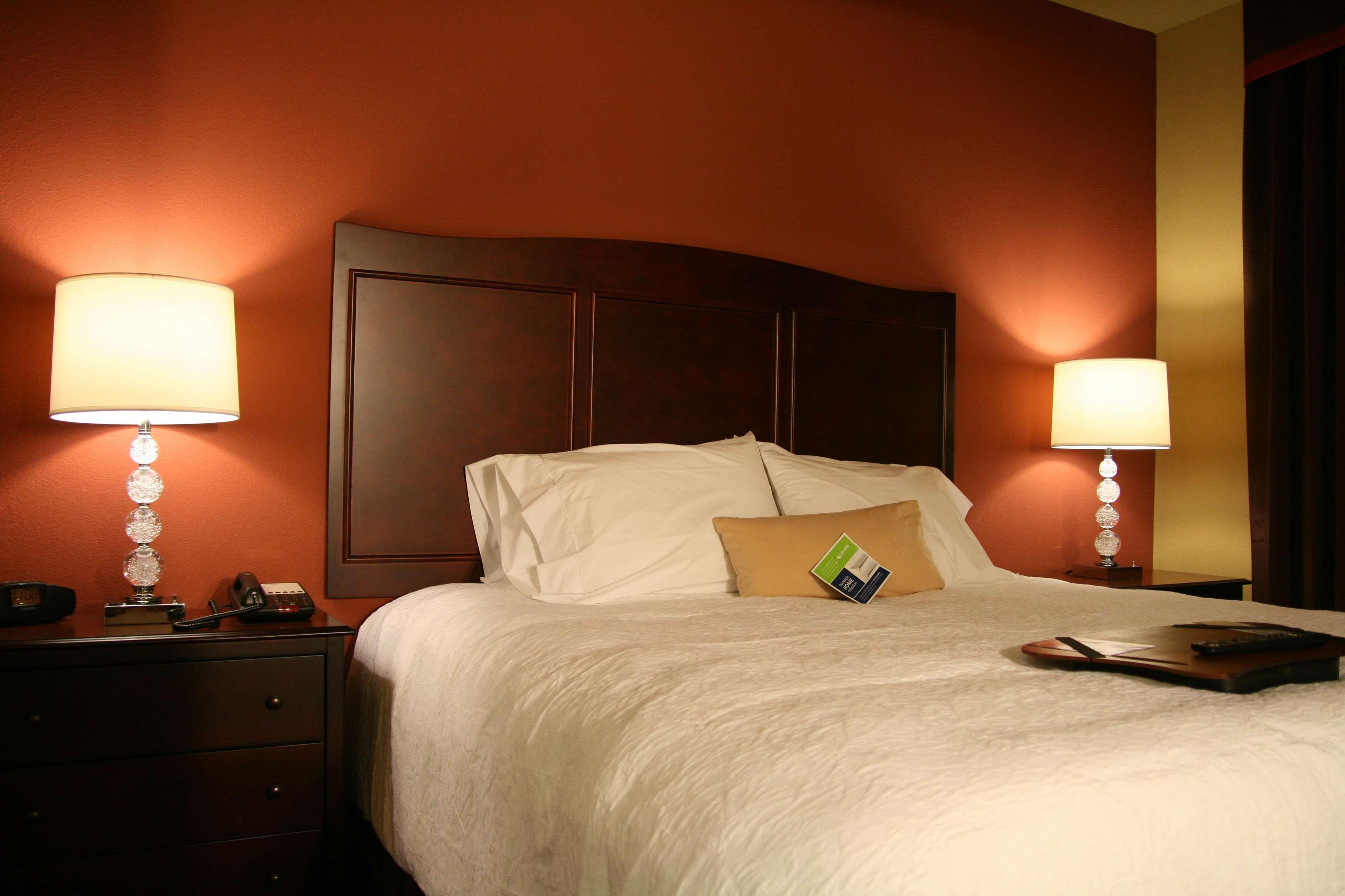 Hampton Inn & Suites Mission Δωμάτιο φωτογραφία