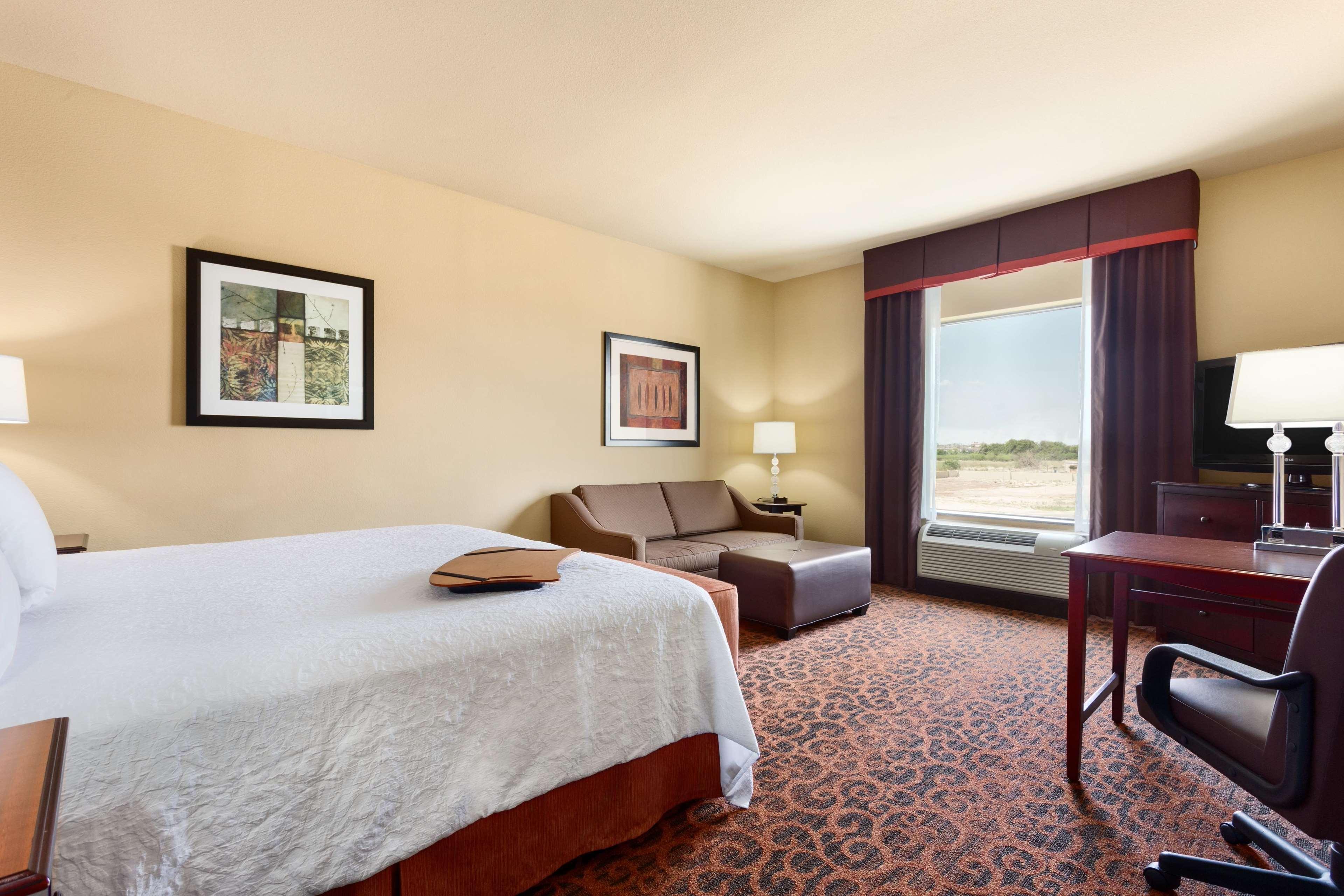 Hampton Inn & Suites Mission Εξωτερικό φωτογραφία