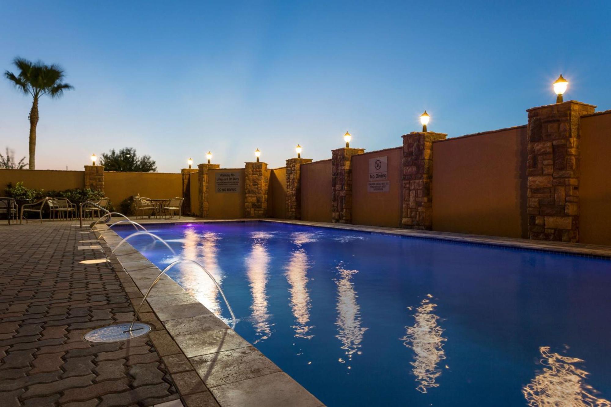 Hampton Inn & Suites Mission Εξωτερικό φωτογραφία