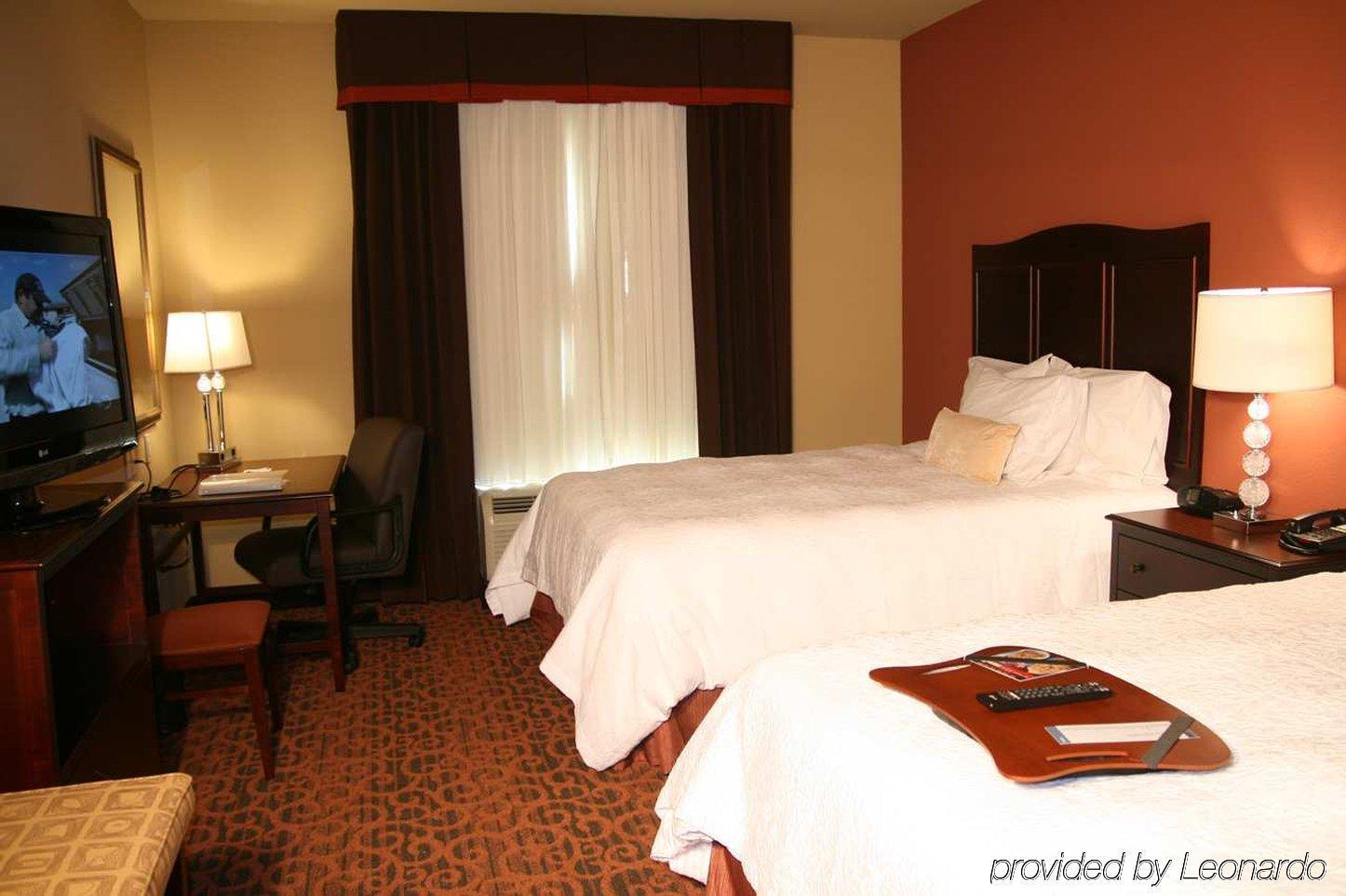 Hampton Inn & Suites Mission Δωμάτιο φωτογραφία